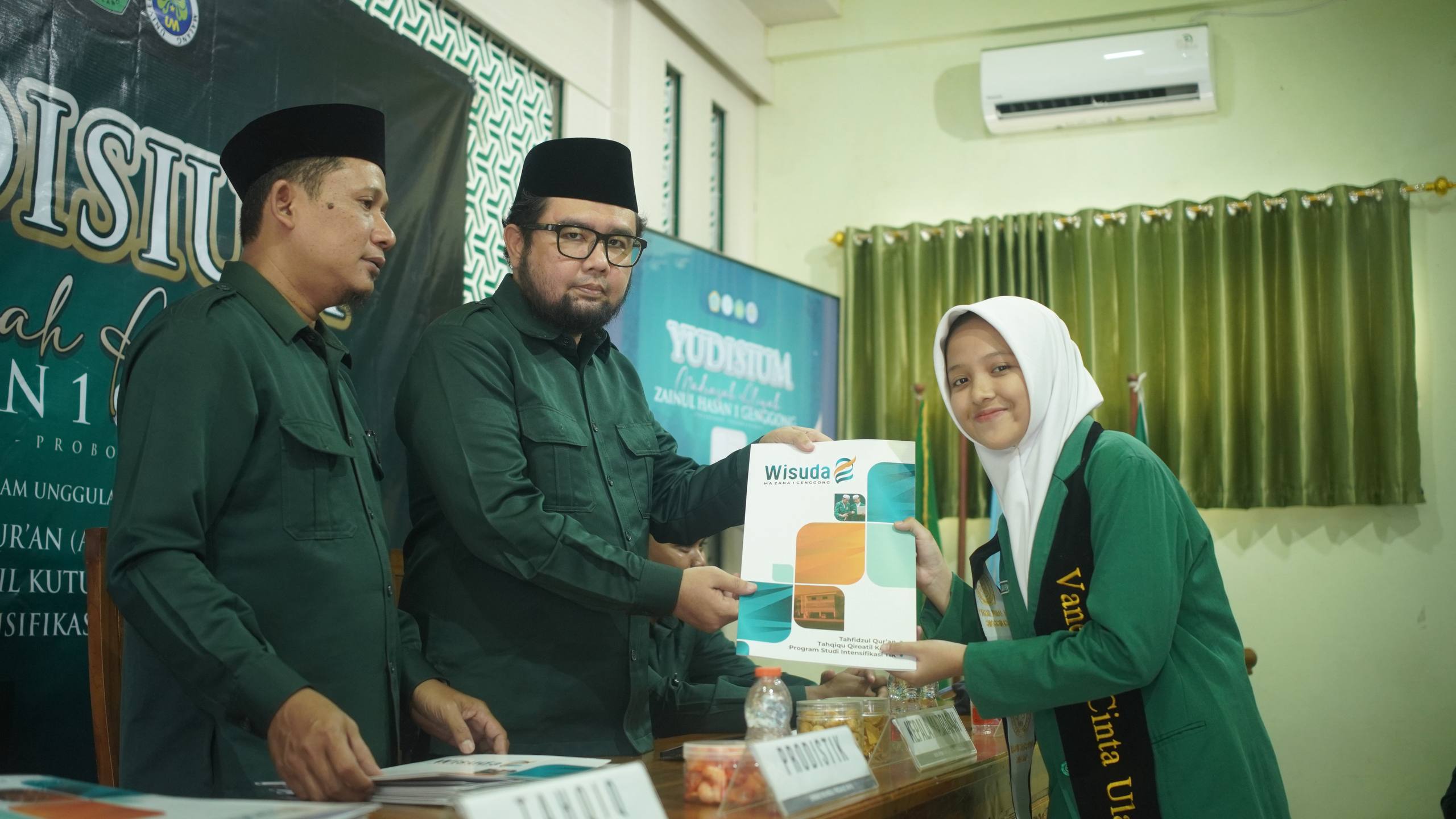 Yudisium Program Unggulan MA Zainul Hasan 1 Genggong Tahun 2026, Teguhkan Komitmen Cetak Generasi Berkualitas